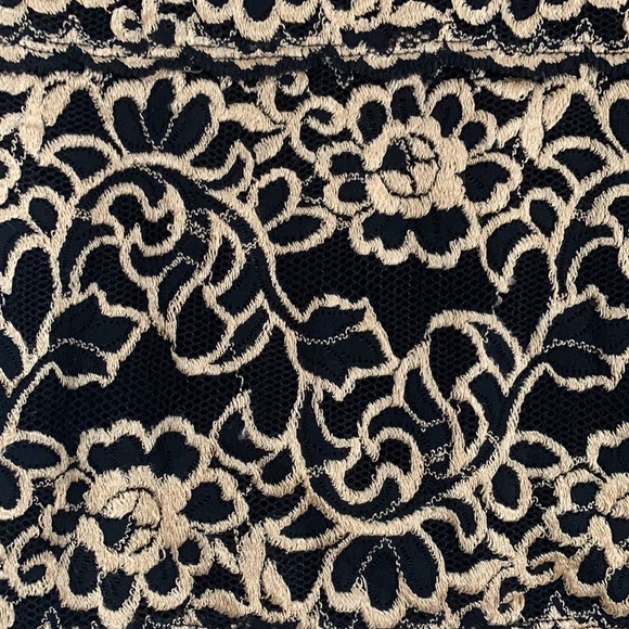 Lace floral shirt - Picture 2 of 2